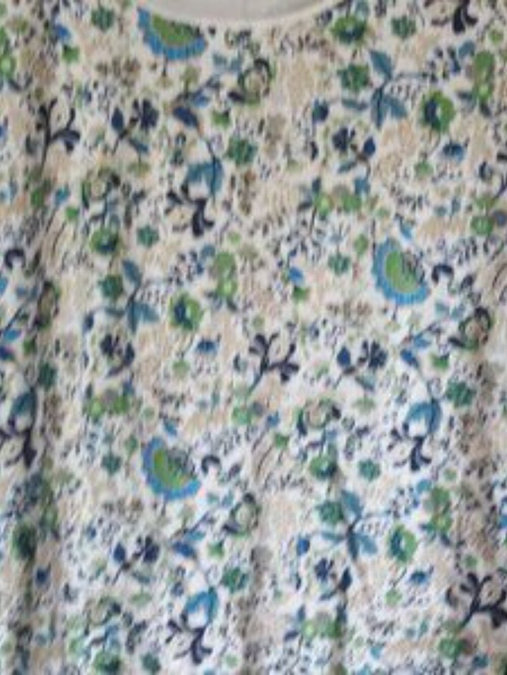 WHITE WOMENS TOP - Picture 2 of 3